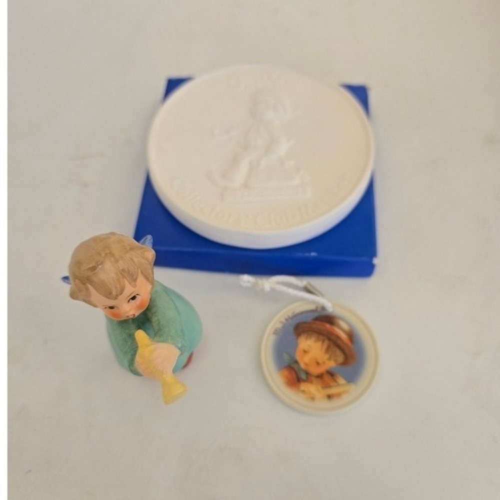 Goebel Hummel Figurine Trumpet Angel Collectors‎ Club Plate W Germany